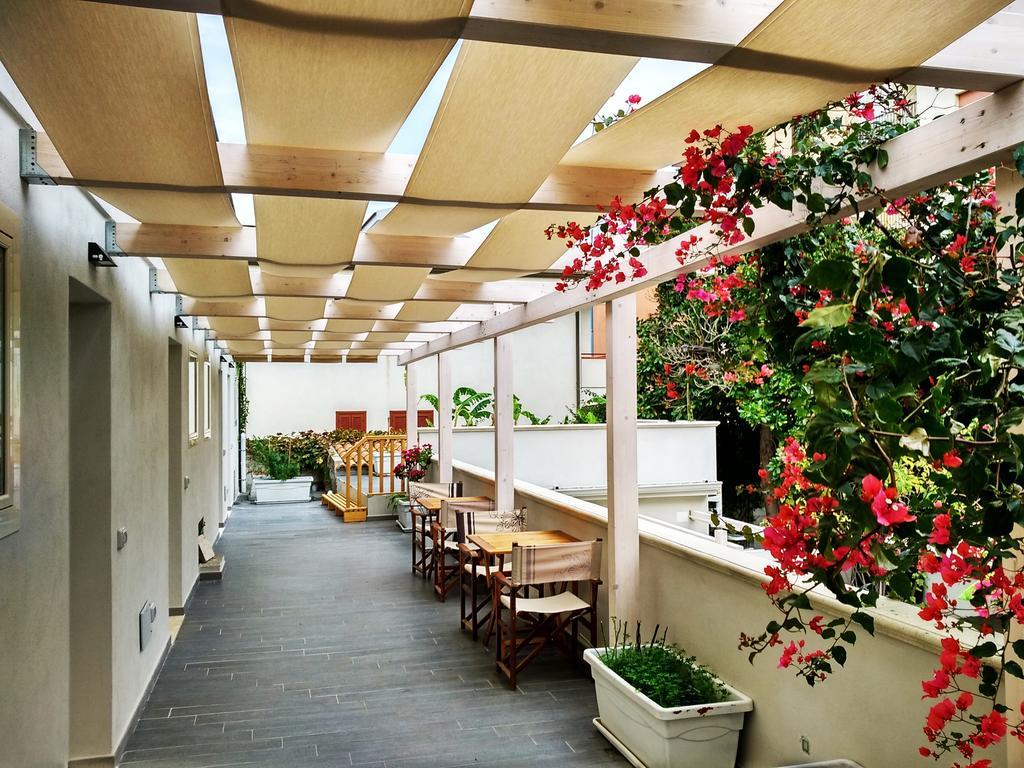 Mina Accomodation โตรเปอา ภายนอก รูปภาพ