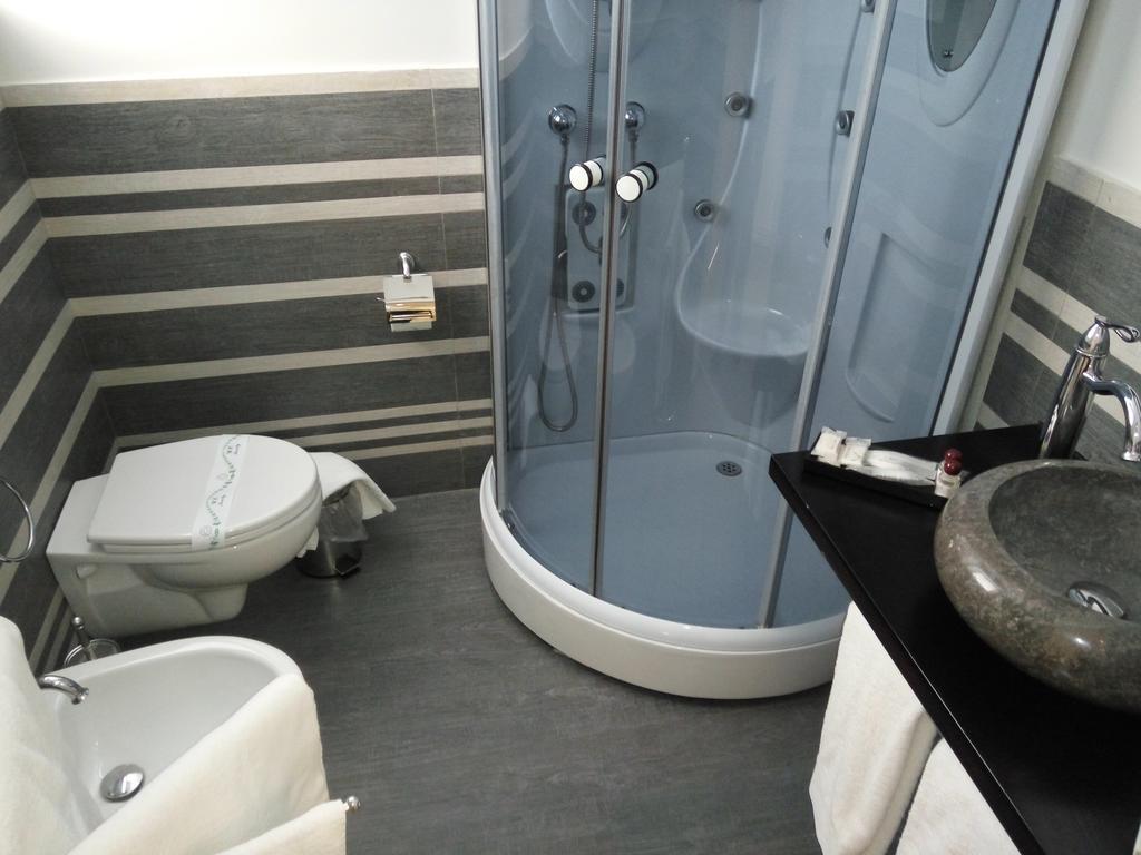 Mina Accomodation โตรเปอา ภายนอก รูปภาพ