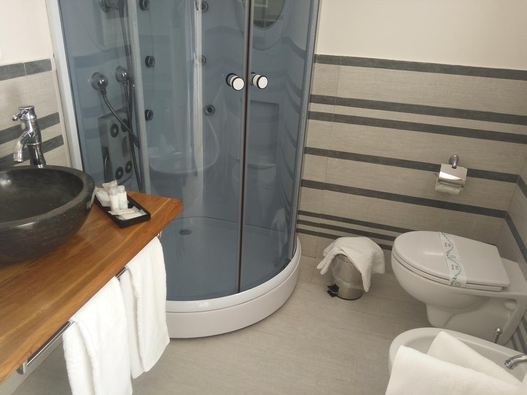 Mina Accomodation โตรเปอา ภายนอก รูปภาพ
